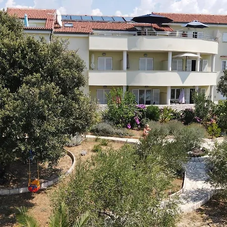 Stunning In With Wifi Apartment Mandre